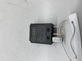 реле (прочие) Audi Q7 4L 2007, 3.0 л., дизель, АКПП, чёрный, внедорожник 5 дв., 8Z0951253