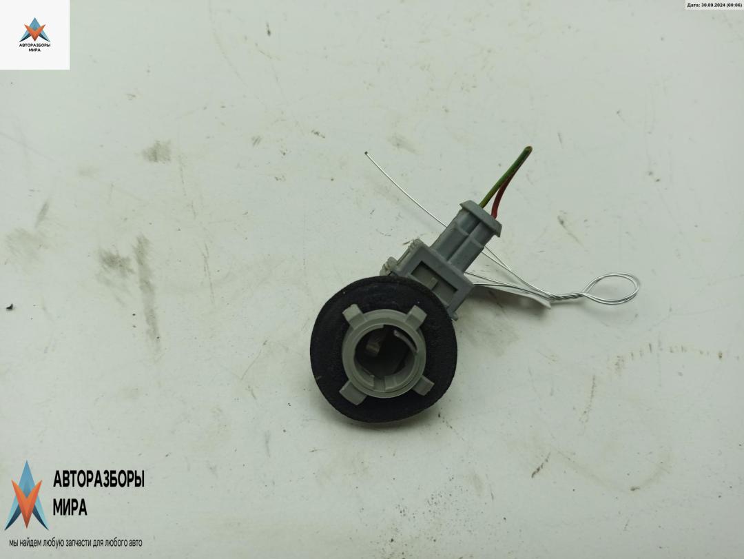 Патрон лампы фонаря Peugeot 407 1 поколение 2004, 2.0 л., дизель, МКПП, синий, универсал - фото №1