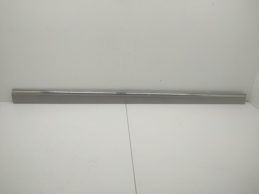 молдинг двери передней правой Mercedes-Benz C W203 2003, 2.2 л., дизель