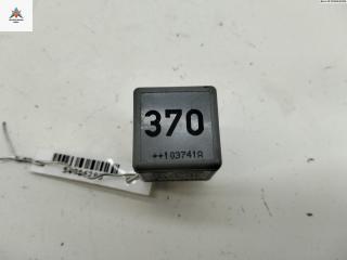 реле (прочие) Volkswagen Golf 6 поколение 2010, 1.4 л., бензин, МКПП, чёрный, универсал, 8D0951253