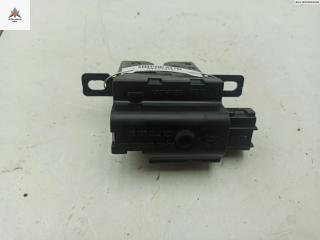 Замок стекла двери багажника Renault Scenic 1 поколение [рестайлинг] 2000, 1.6 л., бензин, МКПП, красный, минивэн, 7700430941