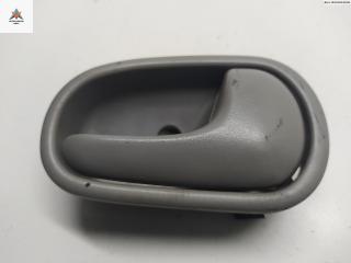 ручка внутренняя передняя левая Mazda Demio DW [рестайлинг] 2000, 1.5 л., бензин, АКПП, серый, хетчбэк 5 дв., D06159330B05