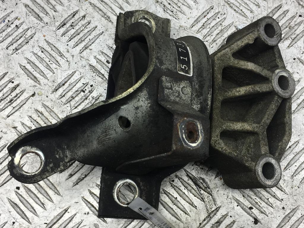 подушка крепления двигателя Ford Ka II 2009, 1.3 л., дизель, МКПП, серый, хетчбэк 3 дв., 1583053, 9S51-6F012-BA