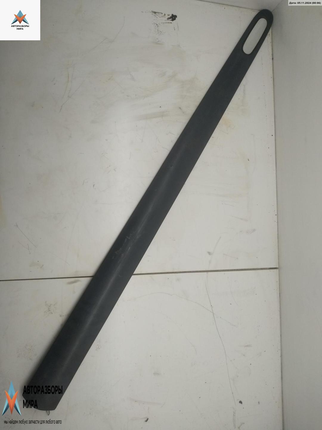 молдинг двери передней левой Renault Megane 1 поколение 1998, 1.6 л., бензин, МКПП, серый, седан - фото №1