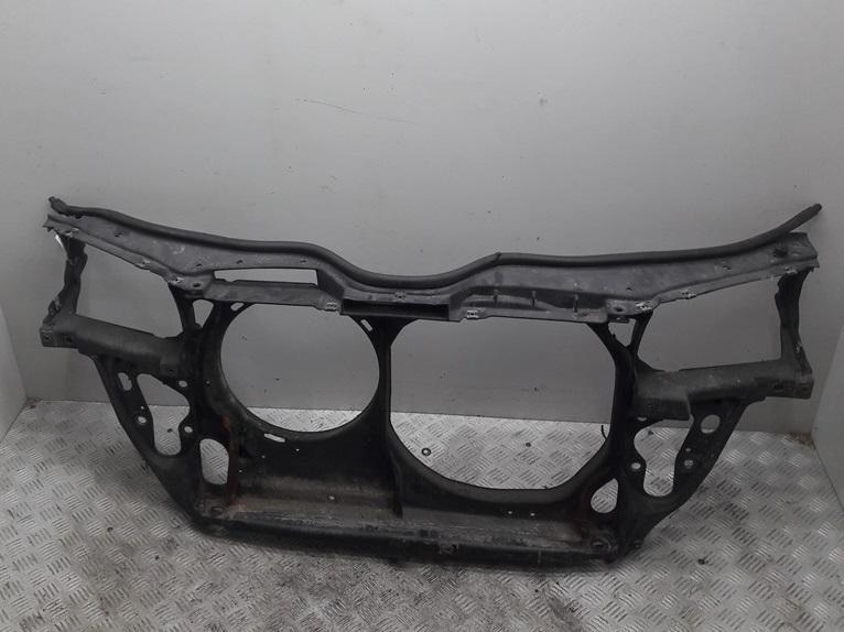 Рамка радиатора Volkswagen Passat B5+ (GP) 2003, 2.0 л., бензин, МКПП, чёрный, универсал, 3B0805594M