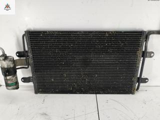 радиатор кондиционера Volkswagen Golf 4 поколение 1999, 1.9 л., дизель, МКПП, серый, универсал, 1J0820411D