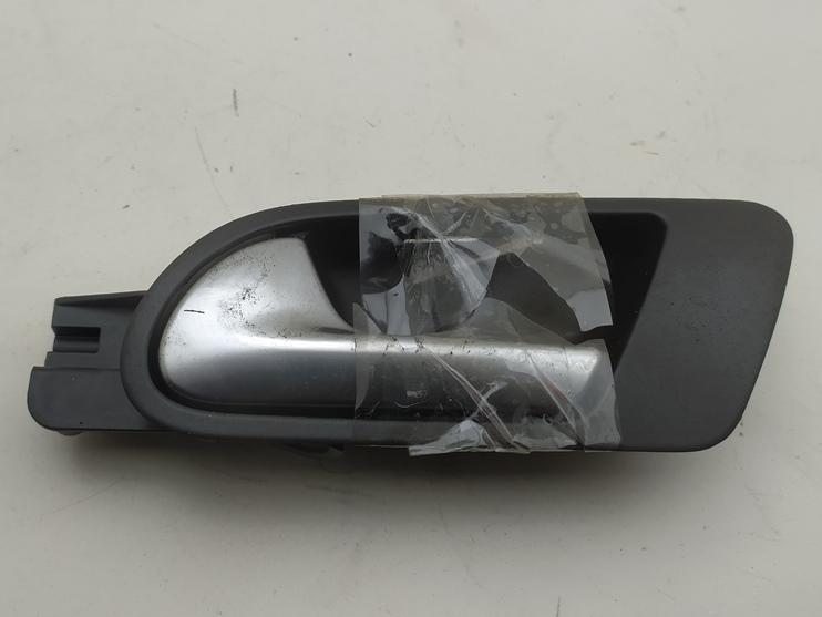 ручка внутренняя задняя правая Volkswagen Tiguan 2010, 2.0 л., дизель, МКПП, синий, внедорожник 5 дв., 5N0839114AE