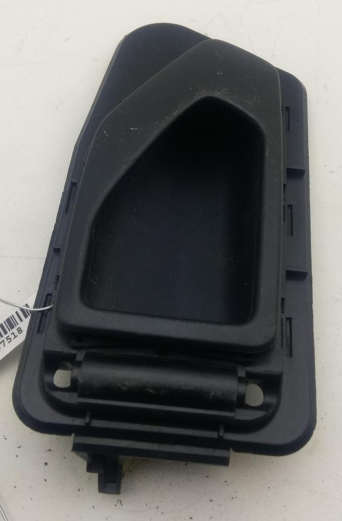 ручка внутренняя задняя правая Peugeot 306 1998, 2.0 л., дизель, МКПП, серый, хетчбэк 5 дв.