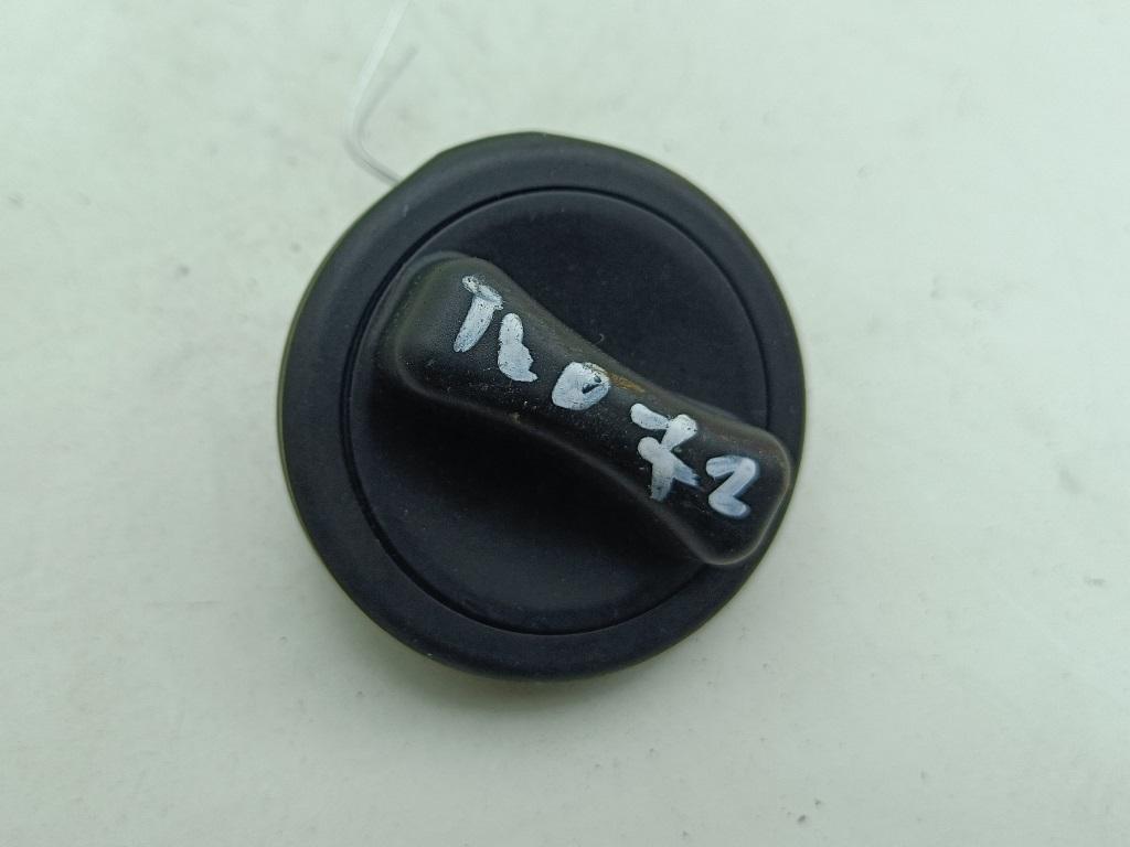 пробка топливного бака Mercedes-Benz E-Класс W211/S211 2004, 3.2 л., дизель, АКПП, чёрный, универсал, 2204700705 - фото №1