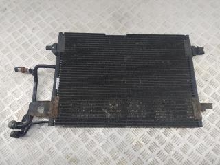 радиатор кондиционера Audi A4 B5 1996, 1.6 л., бензин, МКПП, красный, седан