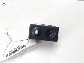 кнопка стеклоподъемника переднего правого BMW 3 серия E36 [рестайлинг] 1998, 1.6 л., бензин, МКПП, серый, хетчбэк 3 дв., 8368941