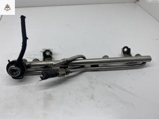 топливная рампа Audi A4 B7 2006, 2.0 л., бензин, МКПП, серый, универсал, 06B133681L