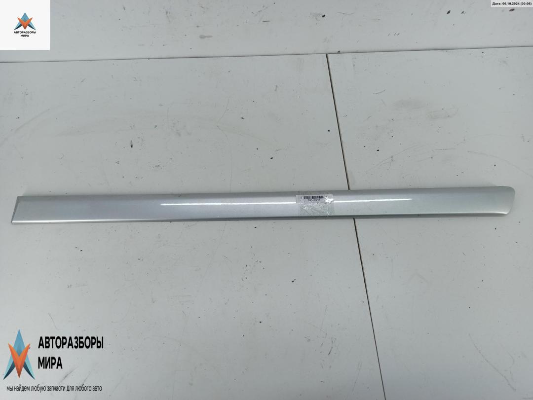 молдинг двери задней левой Audi A4 B6 2003, 3.0 л., бензин, АКПП, серый, универсал, 8E0853963 - фото №1