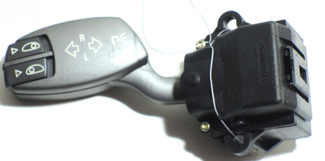 переключатель поворотов BMW 7 E65/E66 2001, 3.6 л., бензин, АКПП, серый, седан, 61316911516