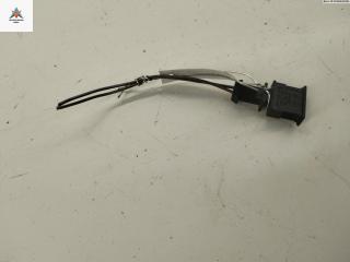 разъем (фишка) проводки Volkswagen Passat B5 [рестайлинг] 2001, 1.6 л., бензин, МКПП, серый, седан, 535972712