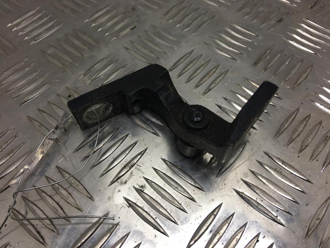 петля двери Audi A6 C6 2006, чёрный, универсал, 8E0831402B