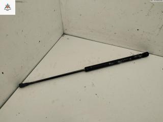 амортизатор крышки багажника (3-5 двери) Volkswagen Passat B5 [рестайлинг] 2000, 1.9 л., дизель, МКПП, белый, универсал, 1J6827550