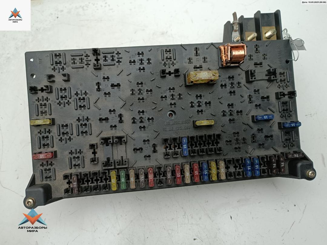 блок предохранителей Mercedes-Benz M-Class ML W163 2002, 2.7 л., дизель, МКПП, синий, внедорожник 5 дв., 1635450205 - фото №1