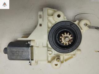 моторчик стеклоподъемника передний левый Ford Focus 2 поколение [рестайлинг] 2008, 1.8 л., МКПП, универсал, 4M5T14A389