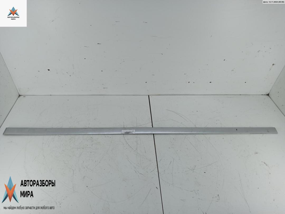 молдинг двери передней правой Audi A6 4B/C5 2000, 2.4 л., бензин, АКПП, серый, универсал, 4B0853954A - фото №1