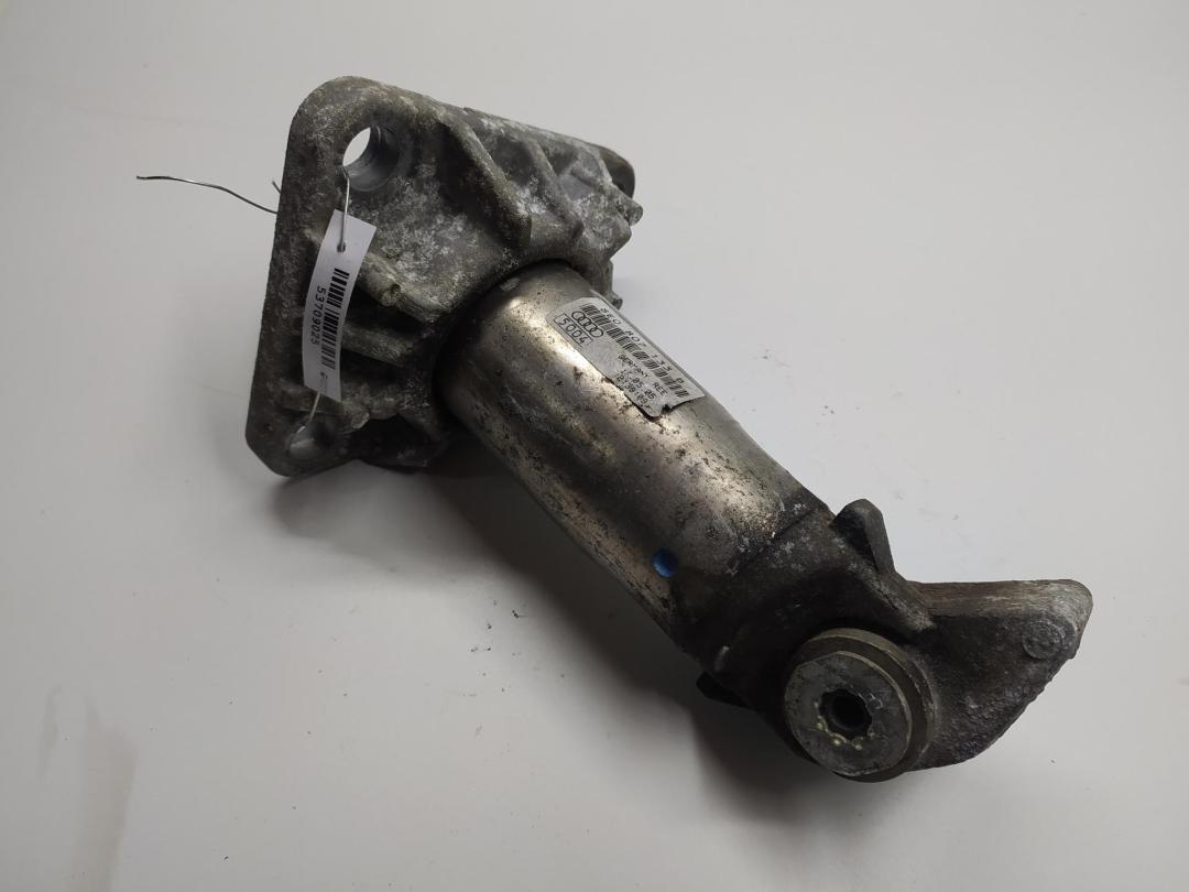 кронштейн переднего бампера Audi A4 B6 2005, 2.5 л., дизель, АКПП, чёрный, кабриолет, 8E0807133B - фото №1