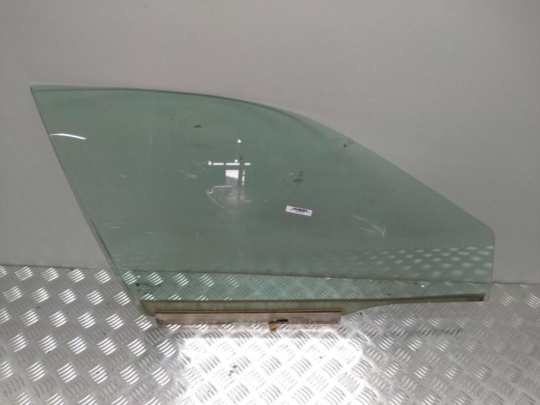 стекло двери передней правой Opel Vectra B 2001, 2.0 л., дизель, МКПП, красный, универсал