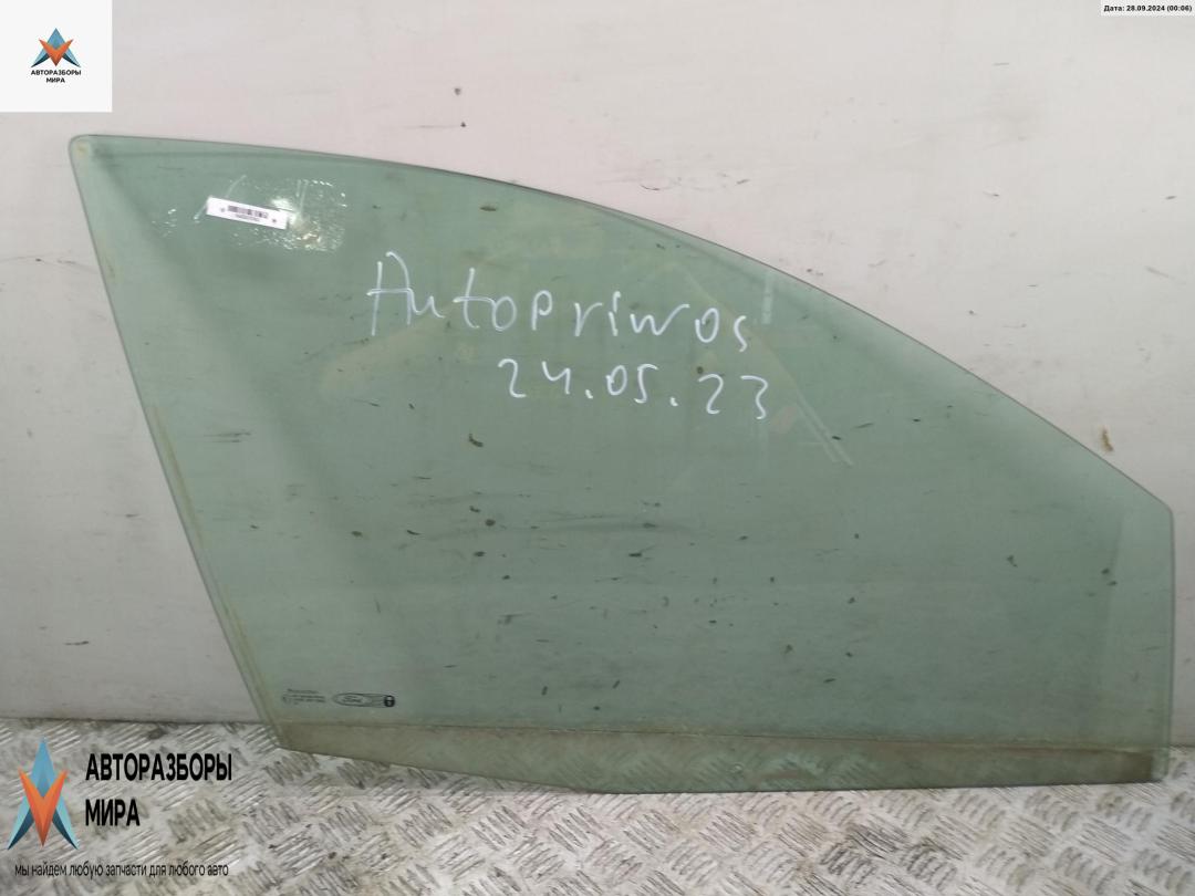 стекло двери передней правой Ford Fiesta 5 поколение 2003, 1.3 л., бензин, МКПП, серый, хетчбэк 5 дв. - фото №1