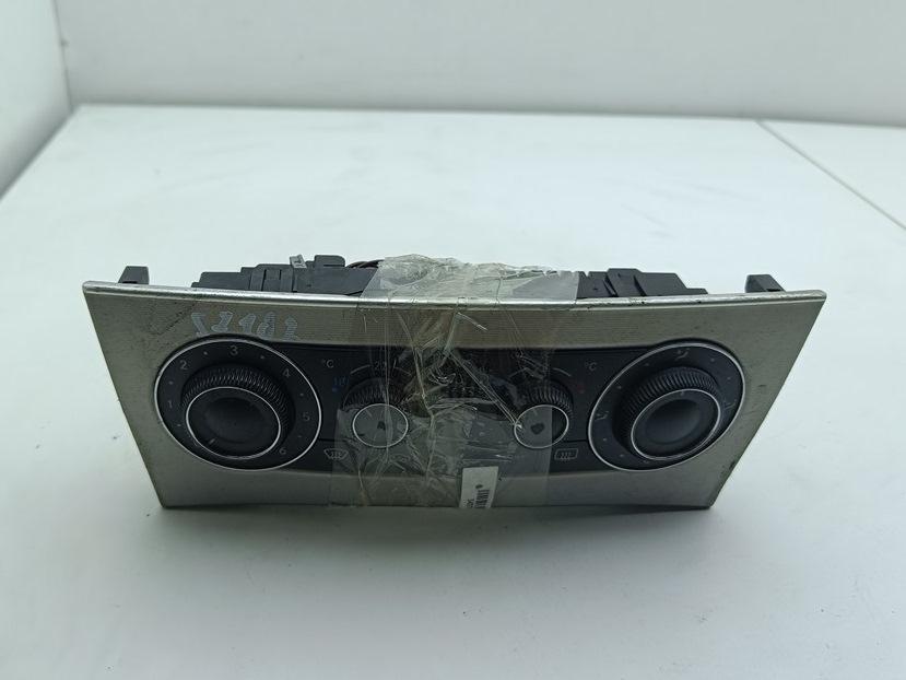 блок управления печки / климат-контроля Mercedes-Benz C W203 2005, 2.7 л., дизель, АКПП, серый, универсал, 2038303085