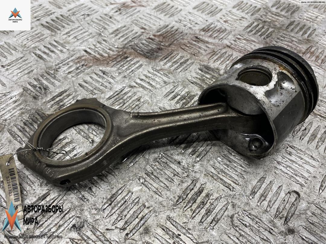 поршень Audi A8 D2/4D 1997, 2.5 л., дизель, МКПП, синий, седан - фото №1