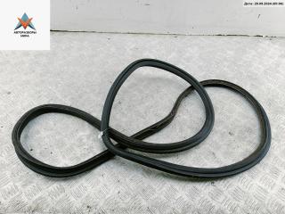 Уплотнитель крышки (двери) багажника Mercedes-Benz C-Класс W202/S202 [рестайлинг] 1997, 1.8 л., бензин, АКПП, синий, седан