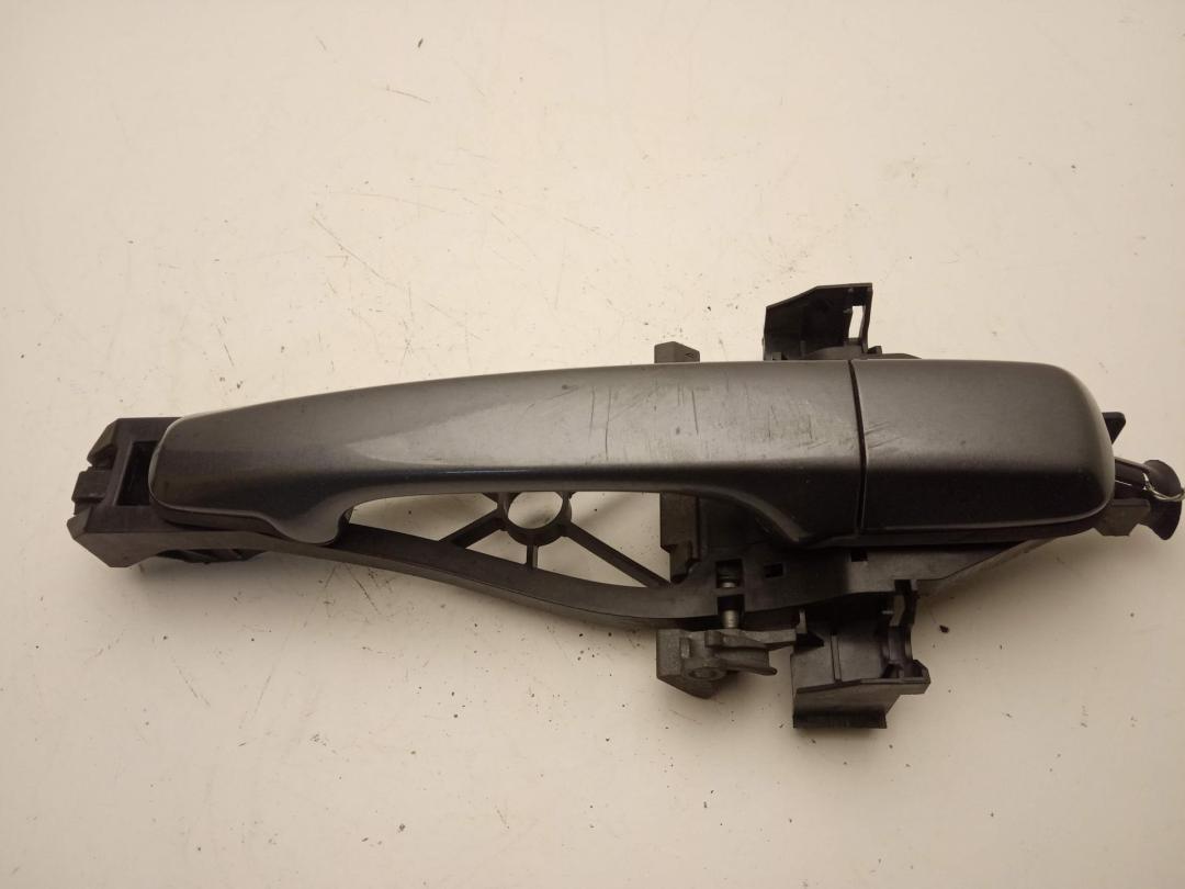 ручка наружная передняя правая Volvo C30 2007, 2.0 л., дизель, МКПП, серый, хетчбэк 3 дв.