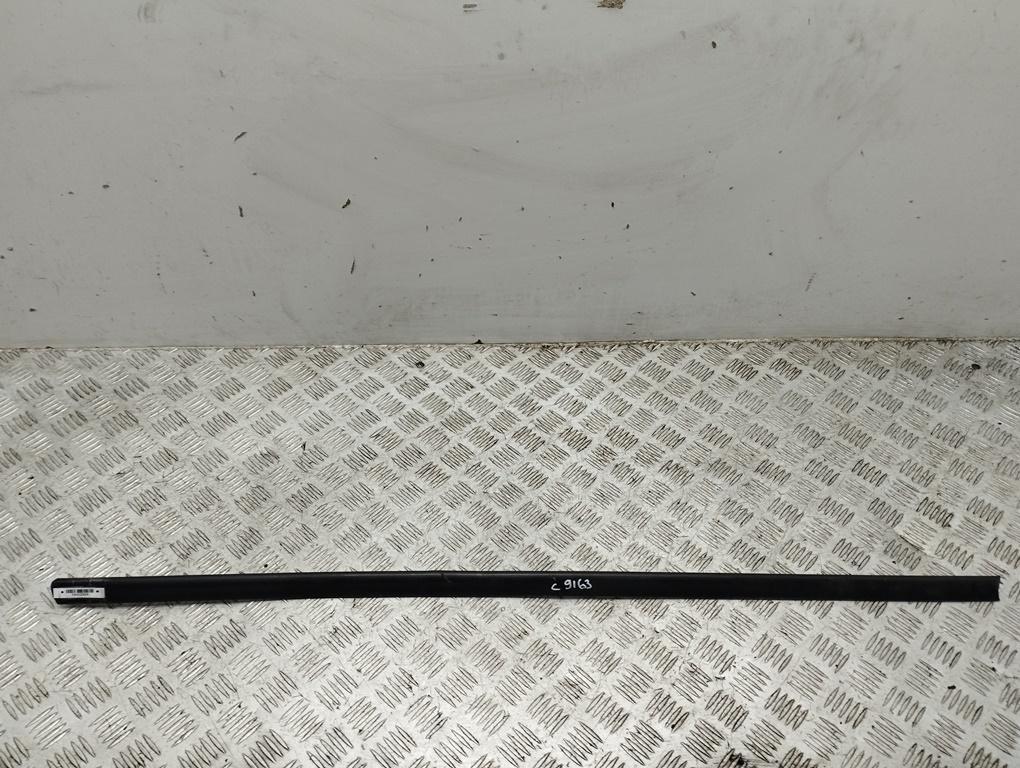 молдинг двери передней правой BMW 3 E46 1999, 2.8 л., бензин, АКПП, серый, универсал, 8208450