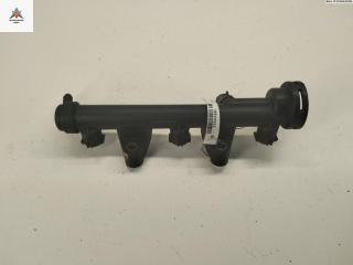 топливная рампа Volkswagen Polo 4 поколение 2004, 1.2 л., бензин, МКПП, синий, хетчбэк 5 дв., 03D133329A