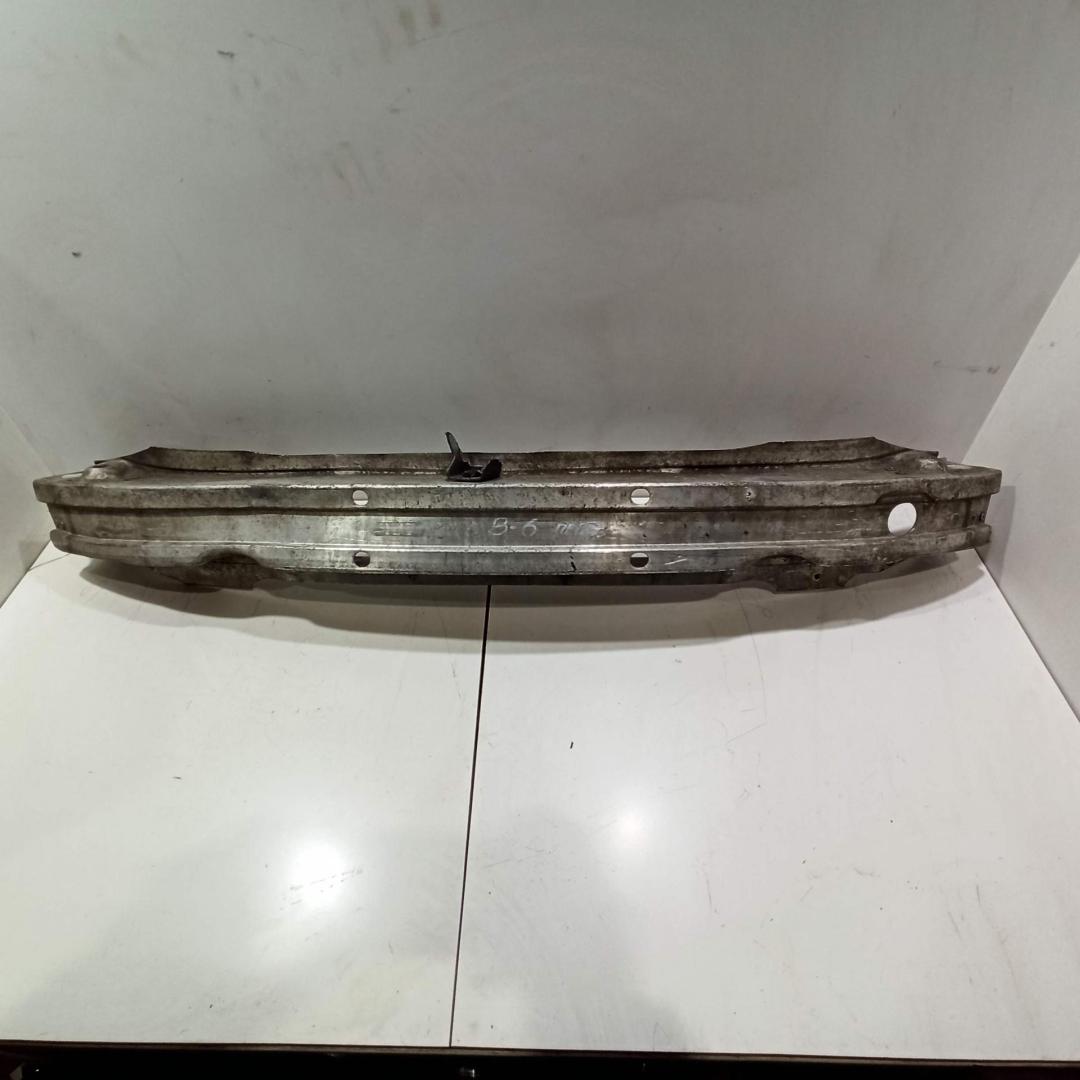 усилитель бампера переднего Audi A4 B6 2001, 1.9 л., дизель, МКПП, синий, седан