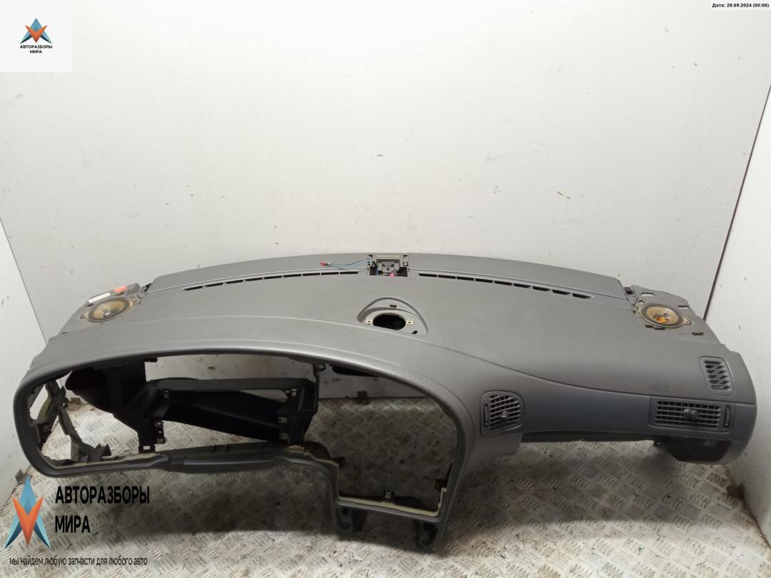 панель передняя салона (торпедо) Saab 9-5 1 поколение 2000, 2.3 л., бензин, АКПП, чёрный, седан - фото №1