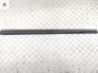 молдинг двери передней правой Mercedes-Benz C-Класс W203/S203/CL203 2002, 3.2 л., бензин, АКПП, чёрный, седан