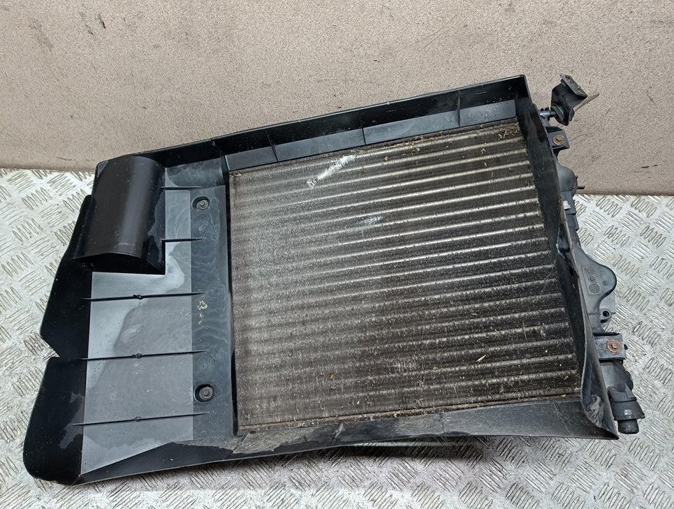 радиатор охлаждения Renault Scenic I 2003, 1.4 л., бензин, МКПП, зелёный, минивэн, 7700125767