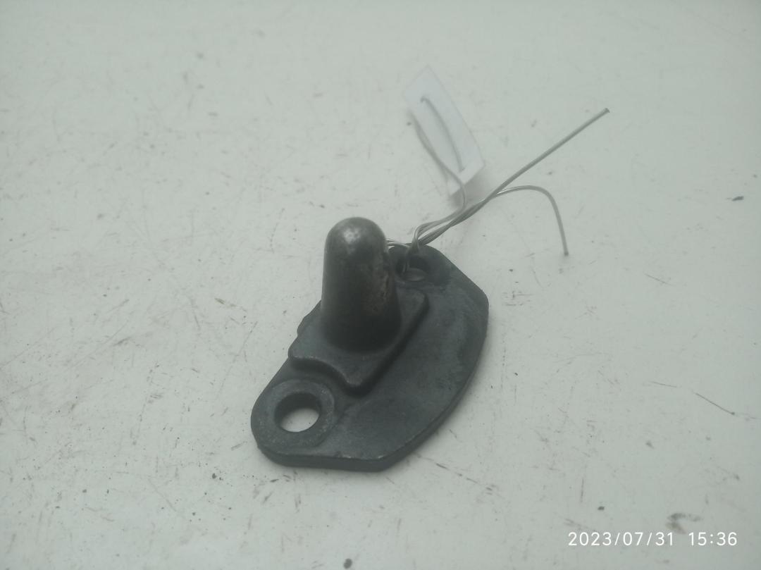 ответная часть (скоба) замка двери Renault Master 2001, 2.2 л., дизель, МКПП, белый, микроавтобус, 352408
