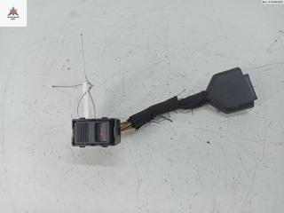 кнопка центрального замка Audi A4 B5 1997, 1.8 л., Ti, бензин, МКПП, синий, универсал, 8L0862107