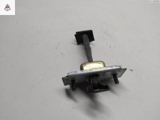 Ограничитель открывания двери задней Mazda Premacy CP [рестайлинг] 2002, минивэн, C100-72-270B