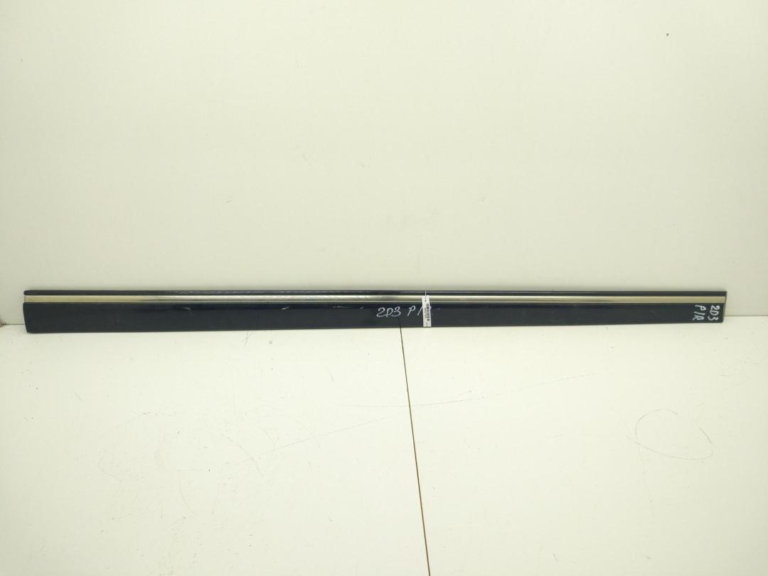 молдинг двери передней правой Mercedes-Benz C W203 2003, 2.7 л., дизель, АКПП, чёрный, универсал, 2036905662
