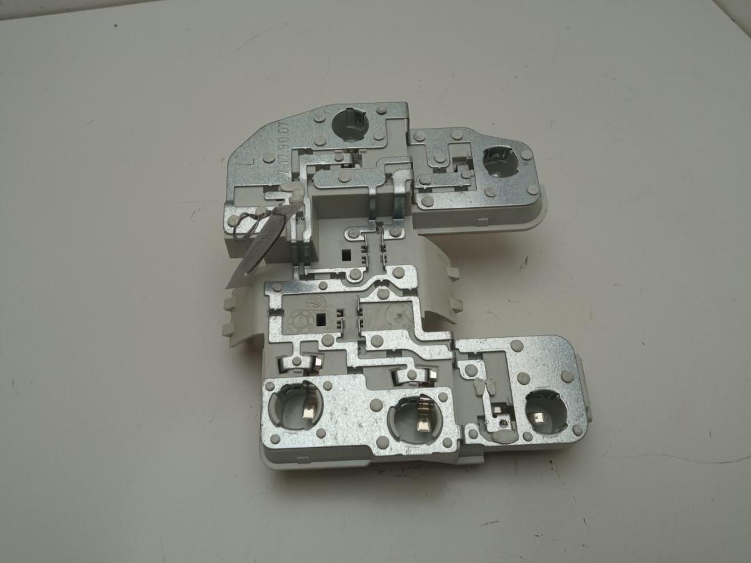 панель заднего левого фонаря Volvo S40 / V50 2007, 1.6 л., дизель, МКПП, чёрный, седан, 271721