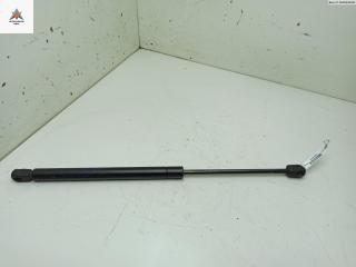 амортизатор крышки багажника (3-5 двери) Renault Megane 1 поколение 1996, 1.6 л., бензин, МКПП, красный, хетчбэк 5 дв., 7700828451