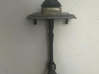 Ограничитель открывания двери задней Mazda Premacy CP [рестайлинг] 2003, минивэн, C100-72-270B