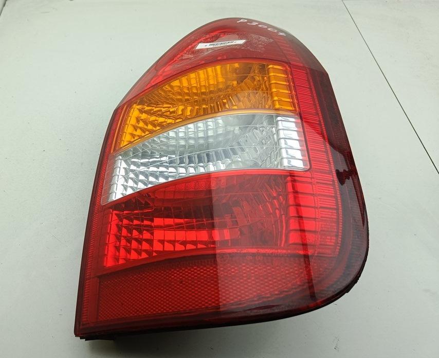 фонарь задний правый Opel Zafira A 2002, 2.2 л., бензин, АКПП, серый, минивэн, 62281