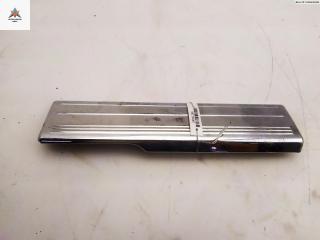 Накладка на порог внутренняя (салона) Mercedes-Benz S-Класс W220 [рестайлинг] 2004, 3.2 л., дизель, АКПП, чёрный, седан, 2206805735