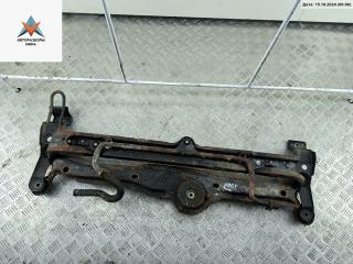 балка под радиатор Volkswagen Passat B4 1994, 2.8 л., бензин, АКПП, синий, универсал