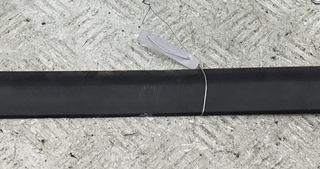 молдинг двери задней правой Mitsubishi Carisma 1 поколение 1998, 1.8 л., бензин, МКПП, зелёный, седан