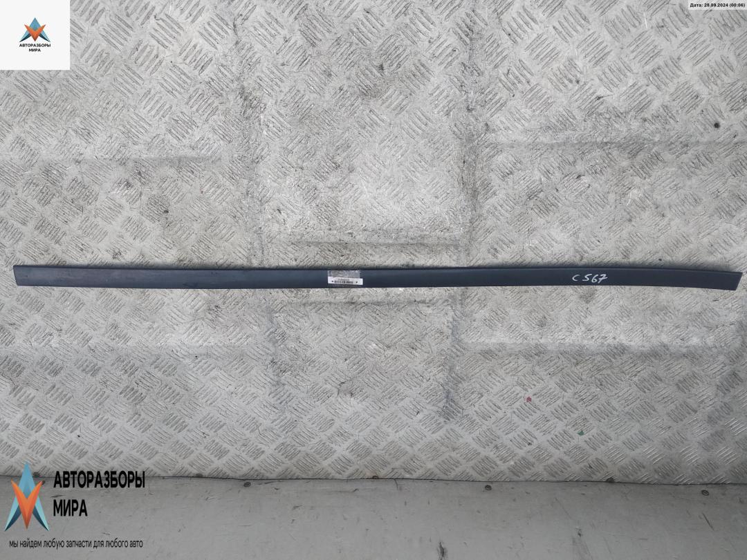 молдинг двери передней левой Audi A6 4B/C5 1997, 2.4 л., бензин, АКПП, синий, универсал, 4B0853953A - фото №1