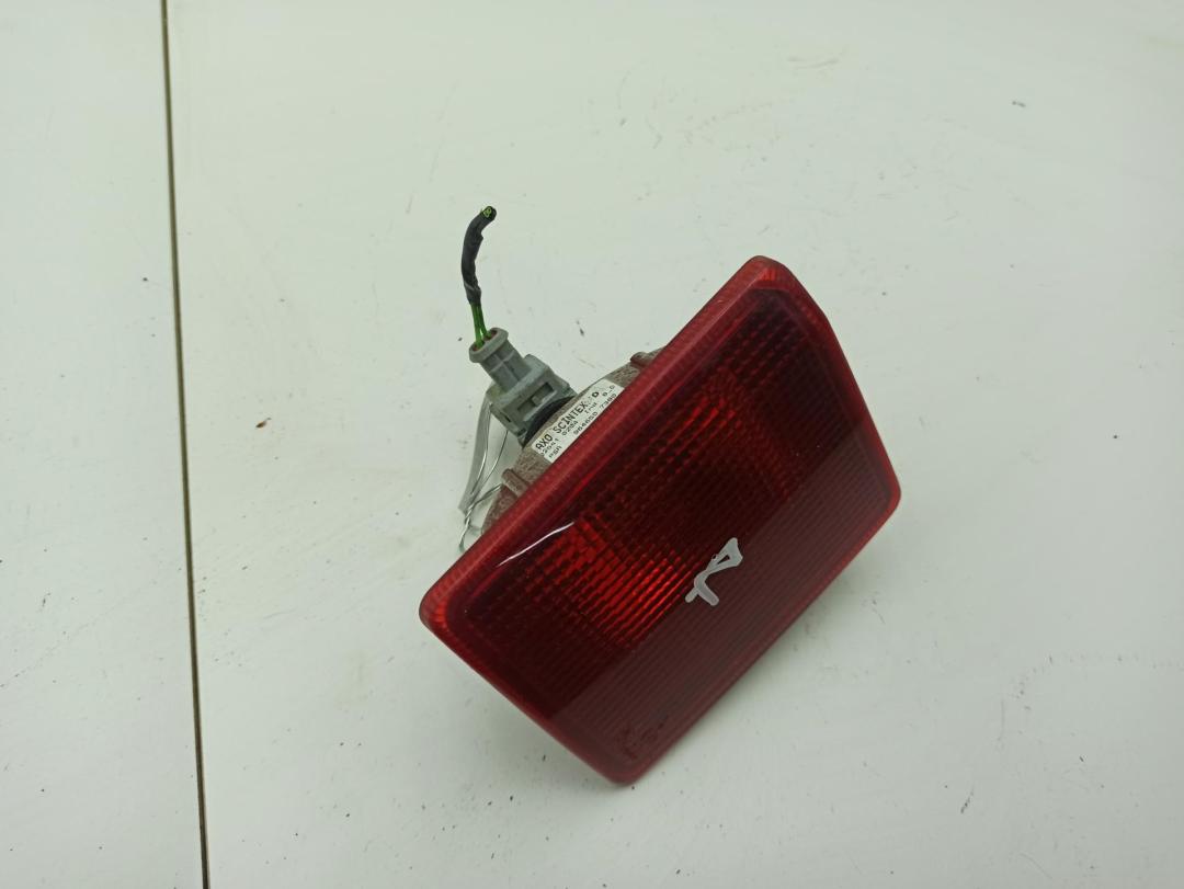фонарь крышки багажника правый Peugeot 407 2004, 2.0 л., бензин, МКПП, серый, универсал, 9646507380